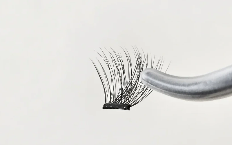 What Are Lash Bands